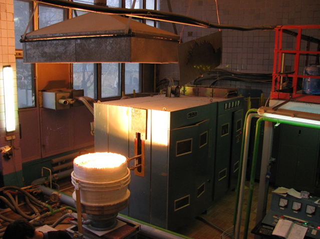 Installation of high power with a crucible diameter of 700 mm during the synthesis of PSZ
crystals