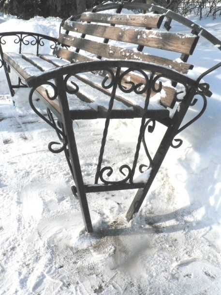 A bench as the object of vandalism