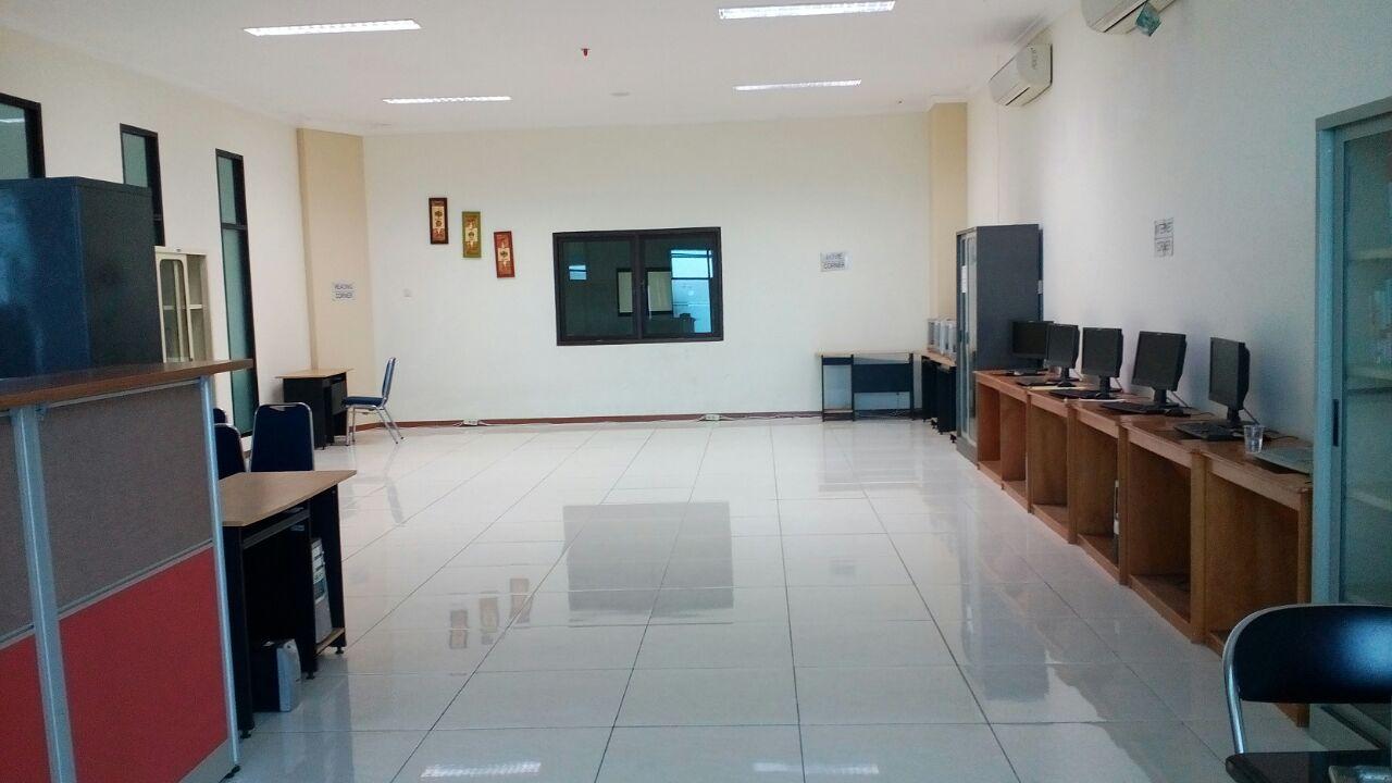 Self-access centre at Universitas Trunojoyo Madura in Surabaya, Indonesia